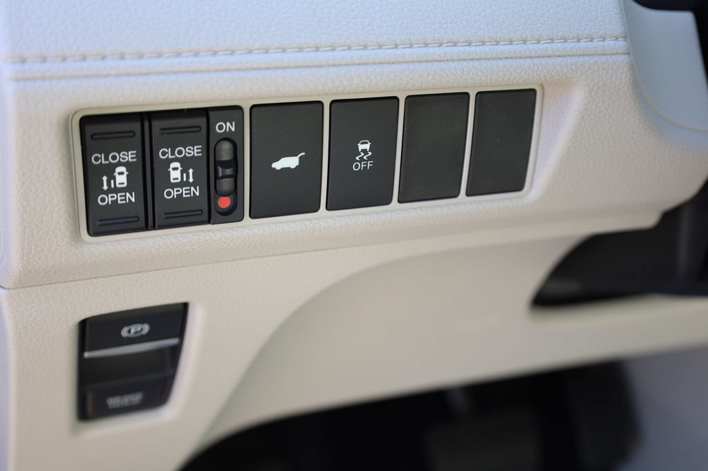 New 2026 Honda Odyssey EX-L image 14