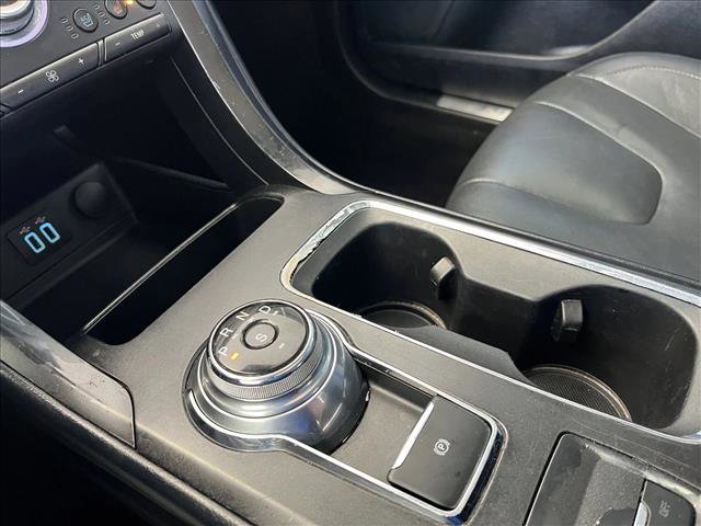 Used 2019 Ford Fusion Titanium image 17