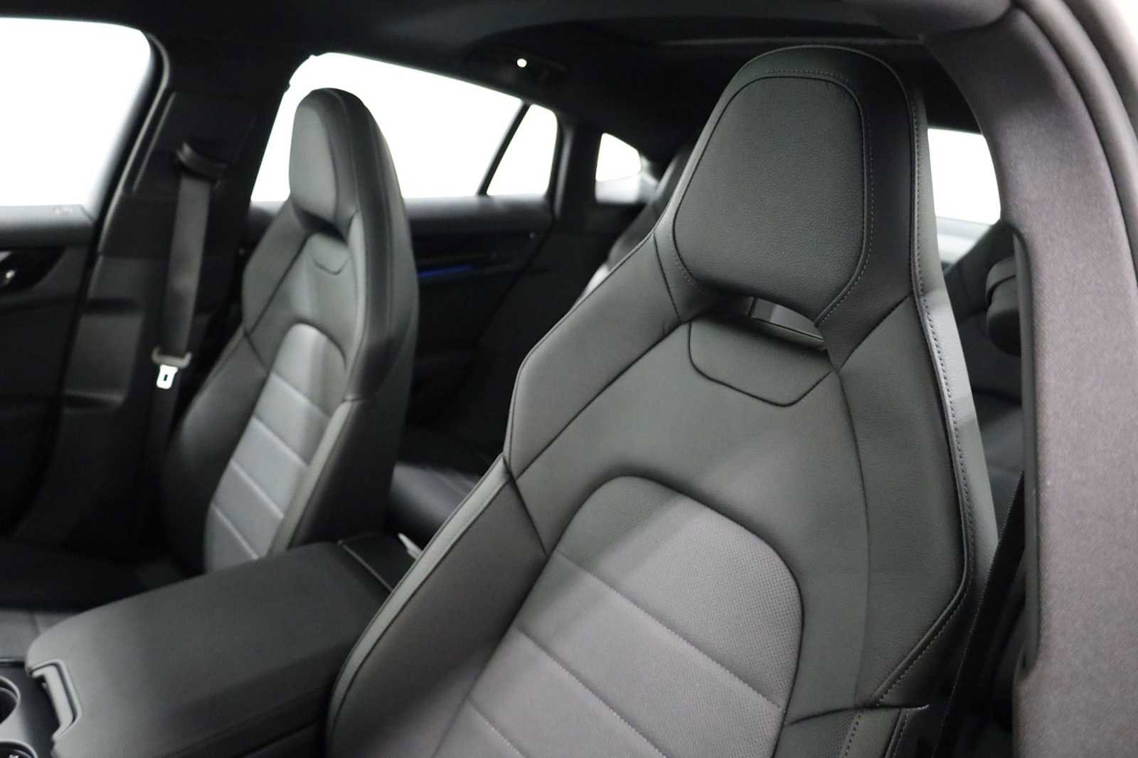 New 2026 Porsche Panamera image 18