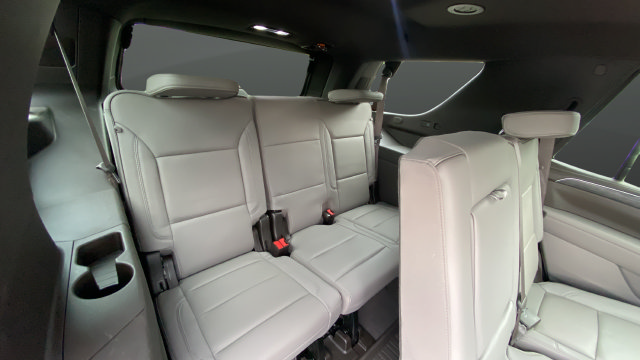 Used 2023 GMC Yukon SLT w/ SLT Luxury Package AWD/4WD image 25