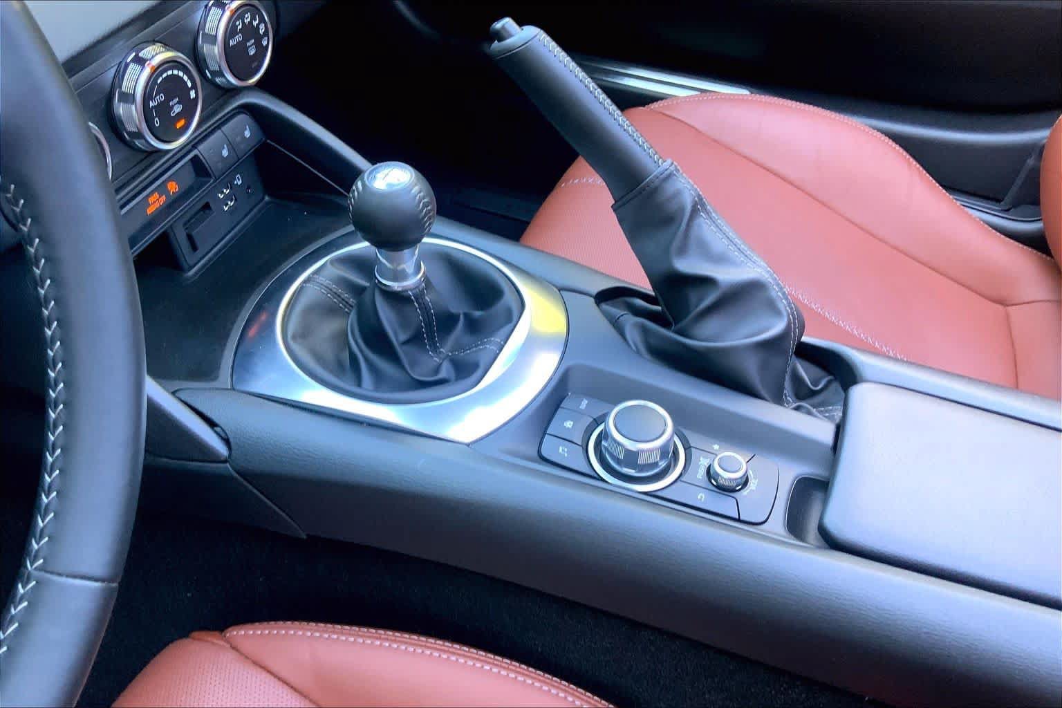 Certified 2022 MAZDA MX-5 Miata RF Grand Touring RWD image 17