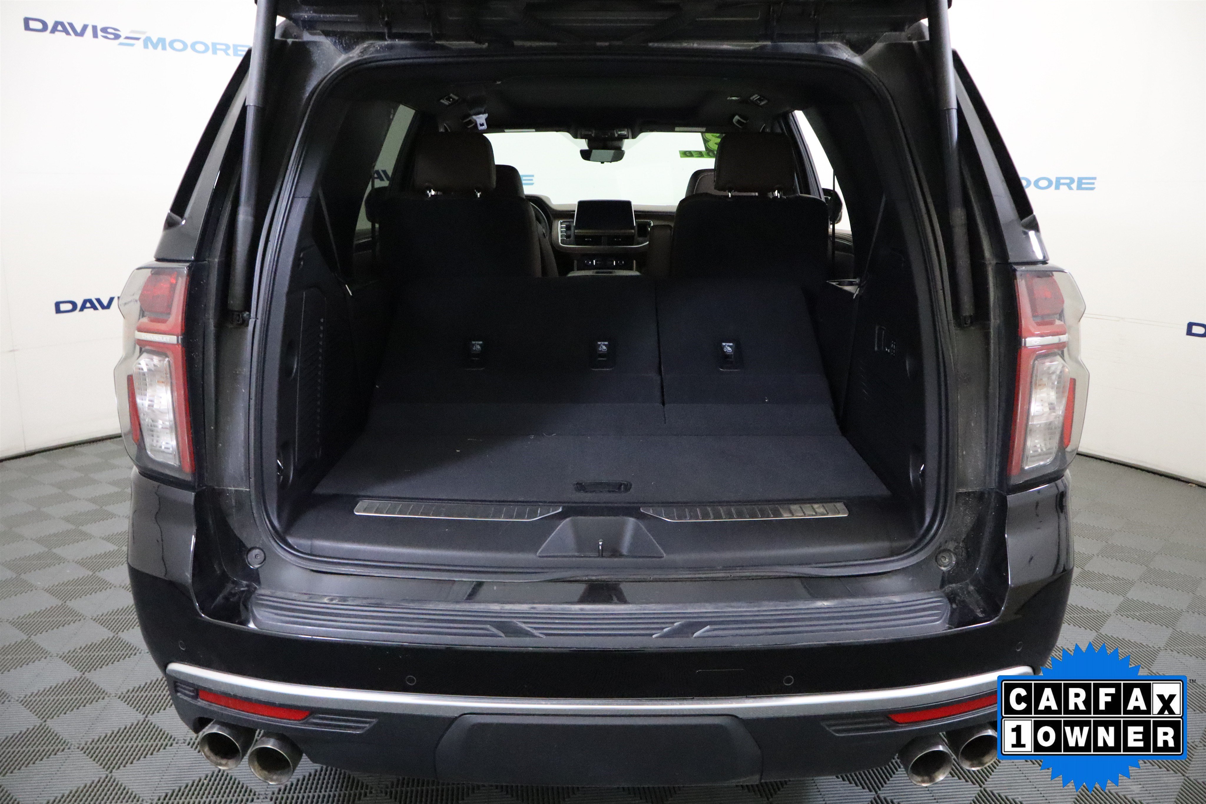 Used 2023 Chevrolet Tahoe High Country AWD/4WD image 9