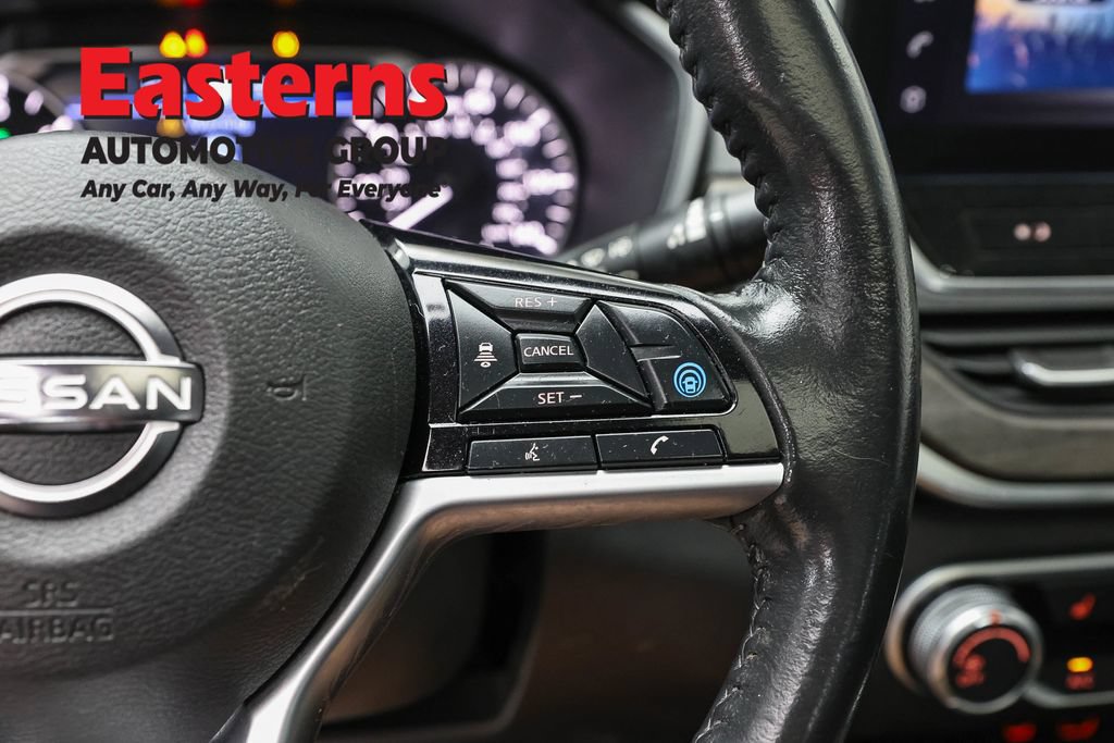 Used 2023 Nissan Altima 2.5 SV w/ SV Premium Package AWD/4WD image 16