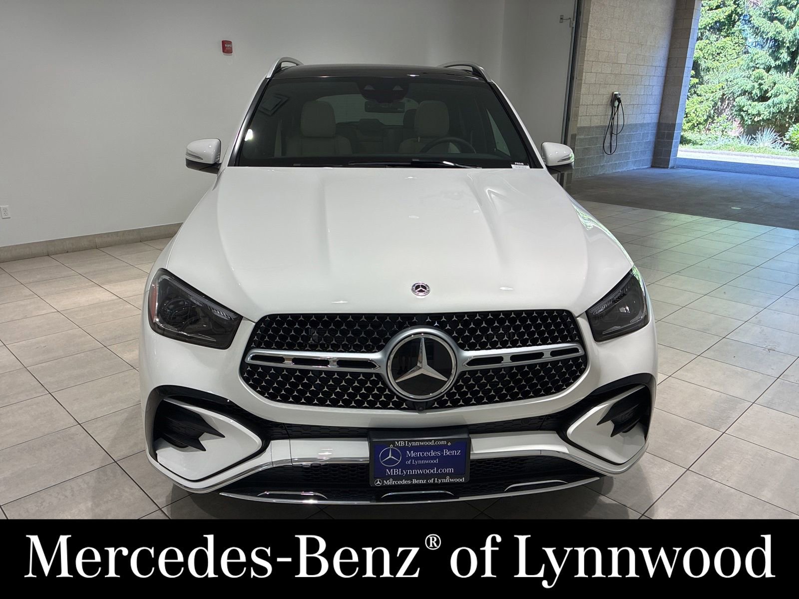 Used 2026 Mercedes-Benz GLE 580 4MATIC image 2