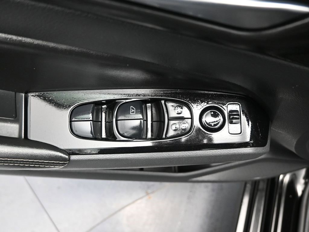 Used 2023 Nissan Altima 2.5 SV image 14