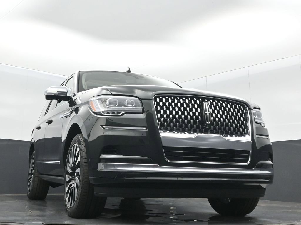 Used 2023 Lincoln Navigator Black Label AWD/4WD image 5