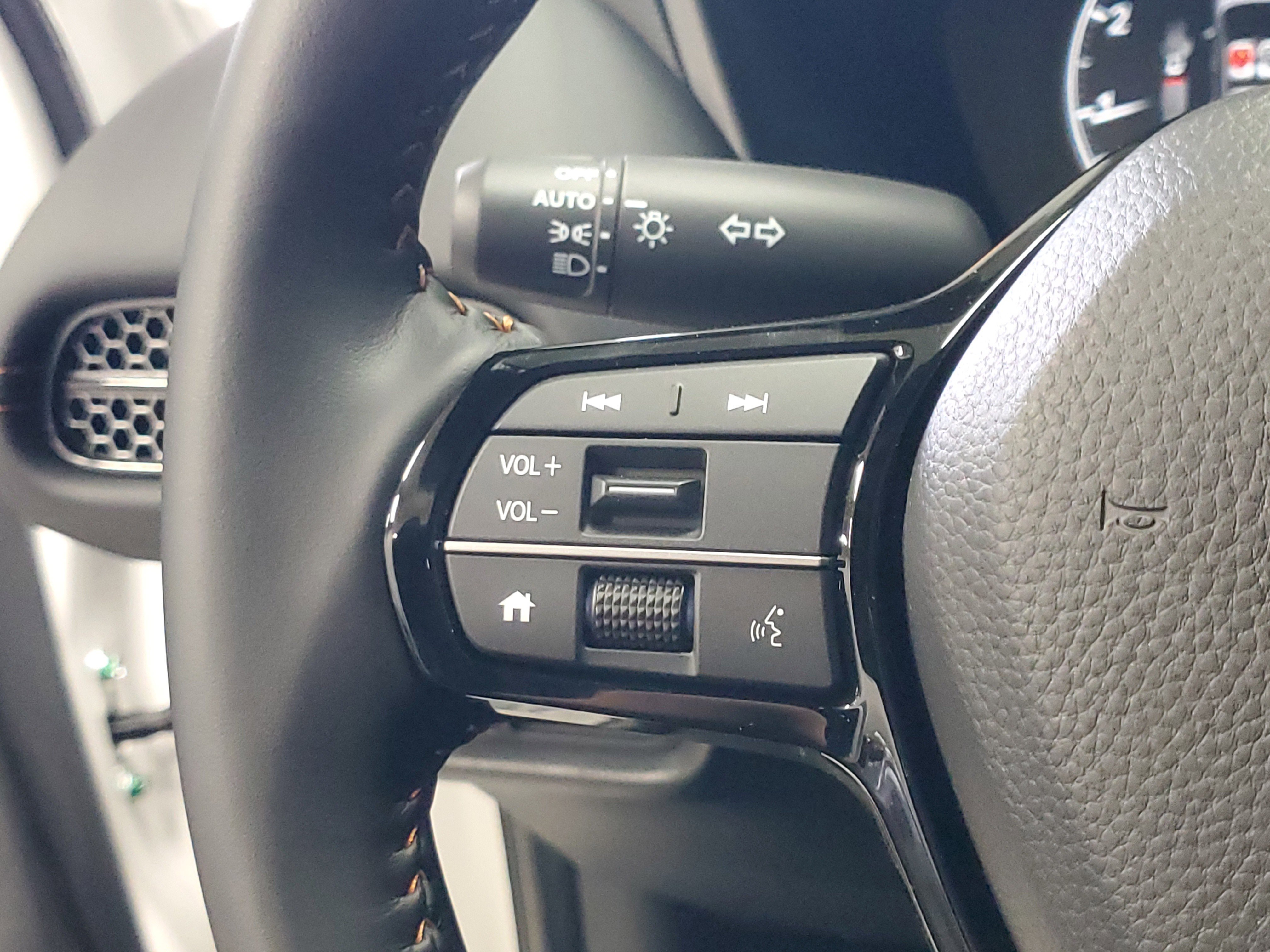 Certified 2026 Honda HR-V Sport image 24