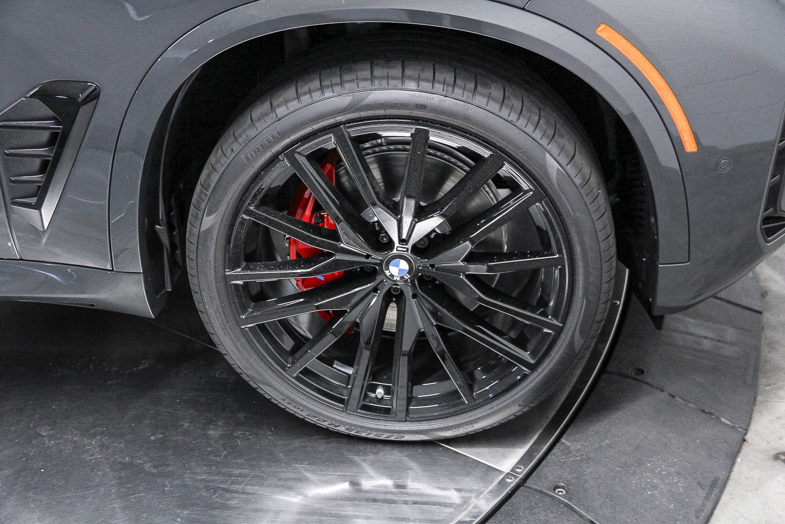 New 2026 BMW X5 sDrive40i w/ Executive Package RWD image 9