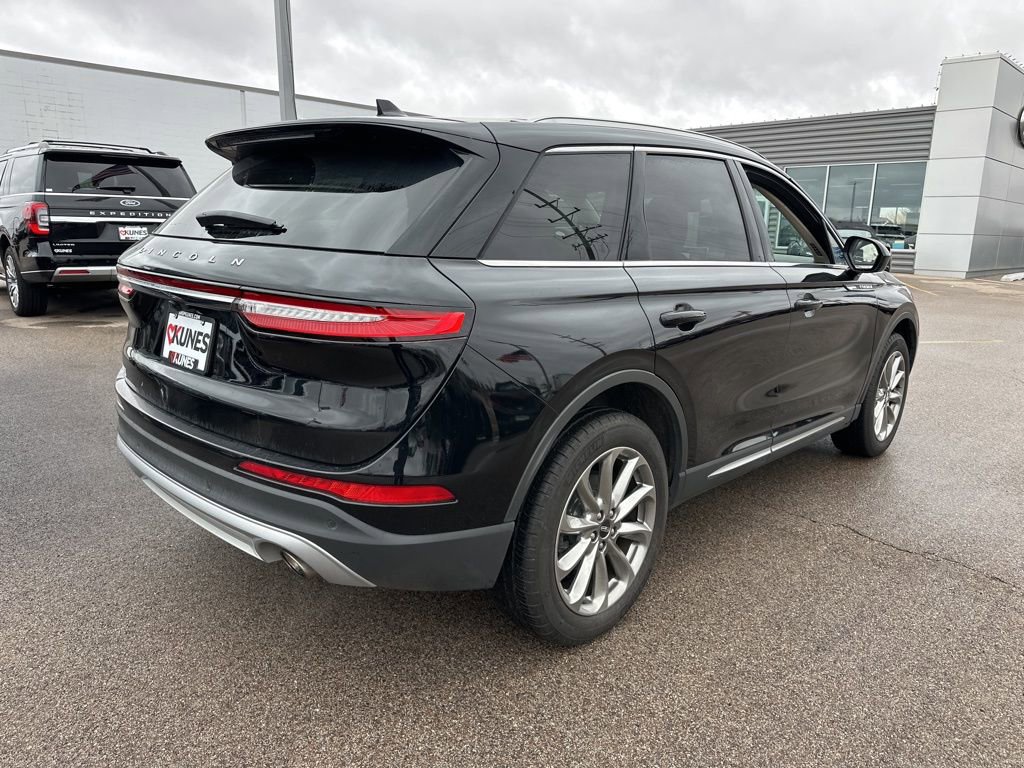 Used 2022 Lincoln Corsair AWD w/ Premium Package image 11