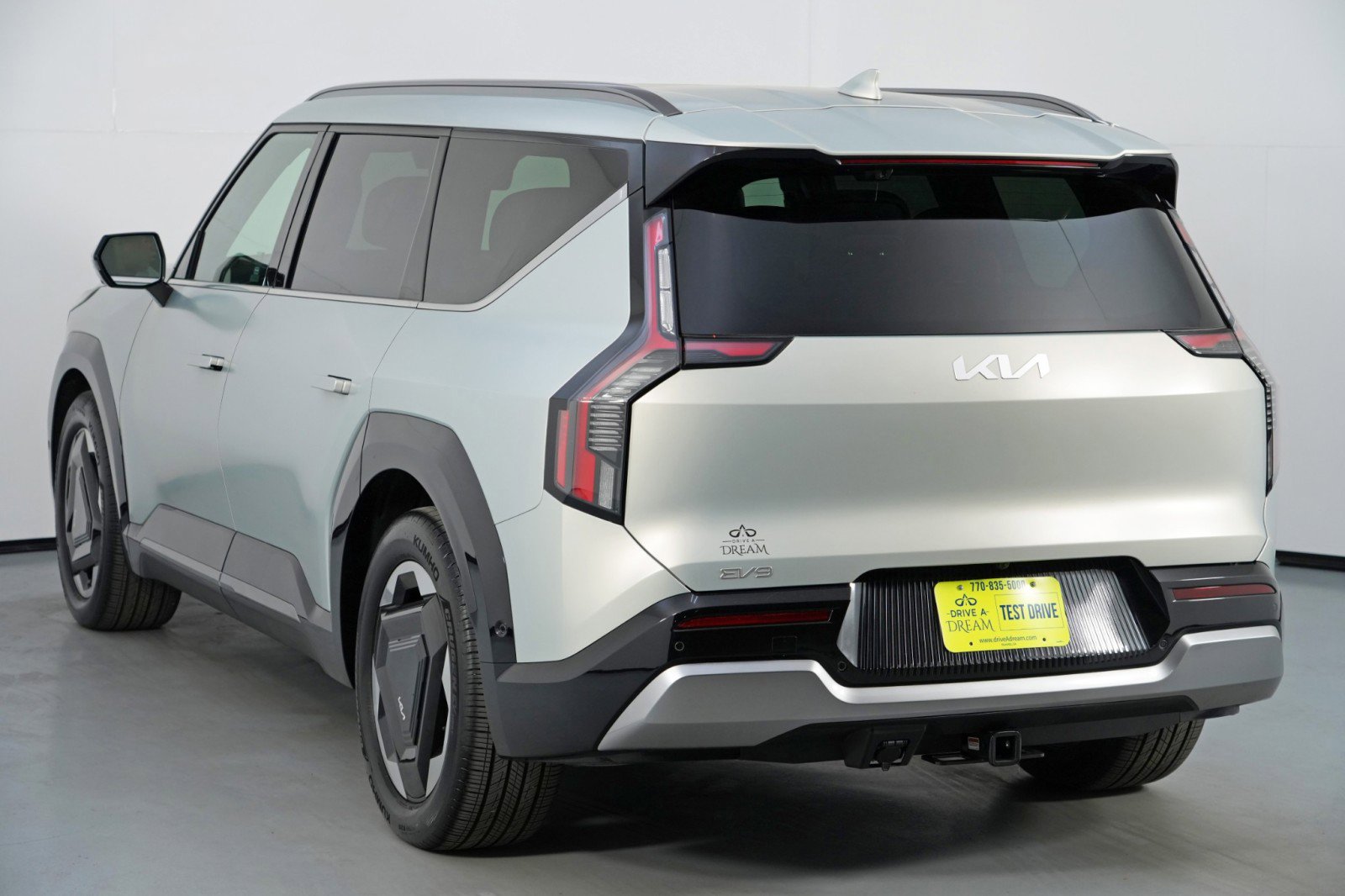 Used 2024 Kia EV9 Land image 53