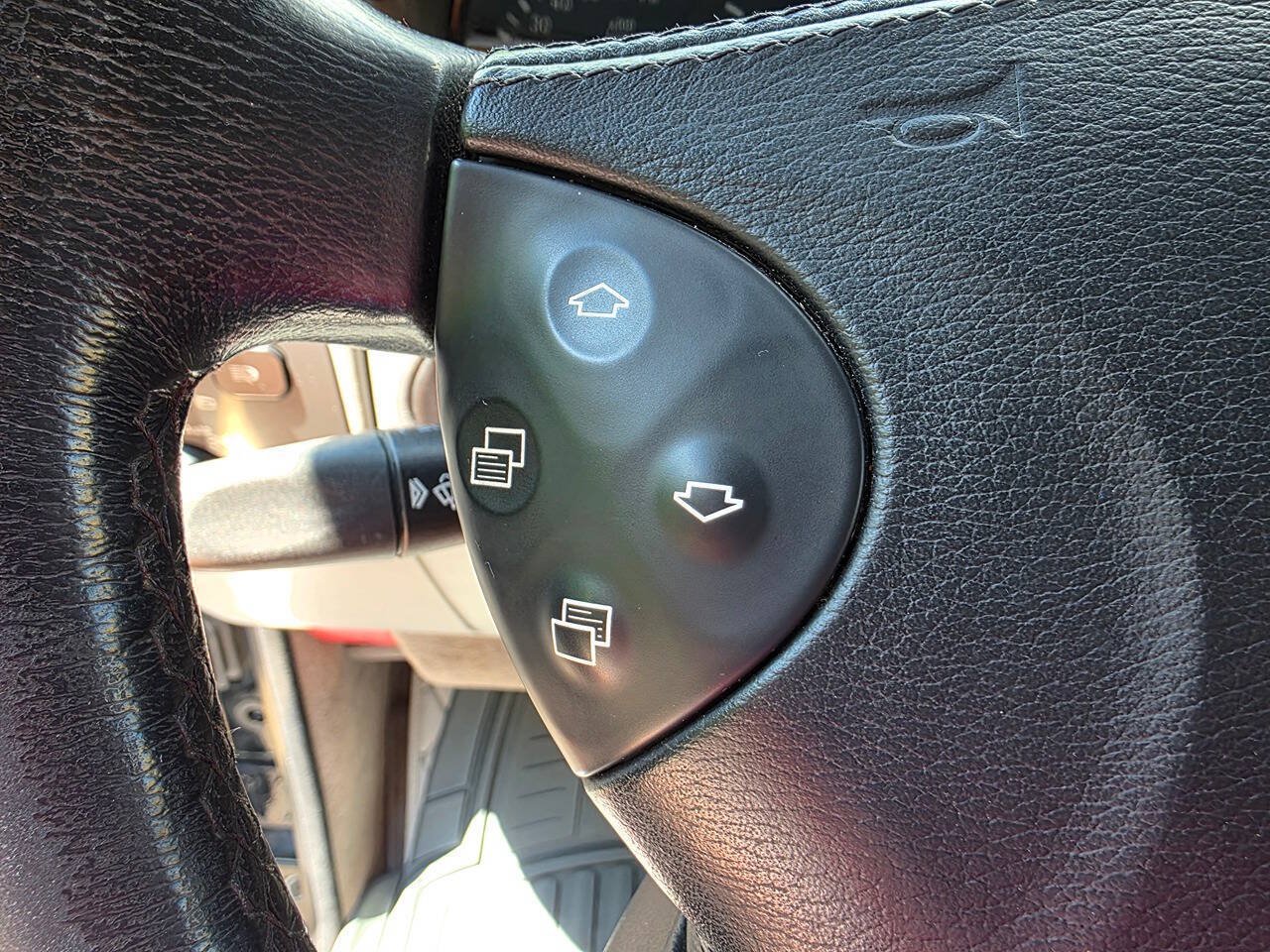 Used 2005 Mercedes-Benz G 500 image 18