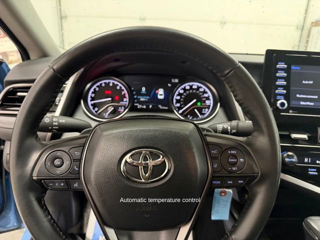 Used 2024 Toyota Camry SE image 17