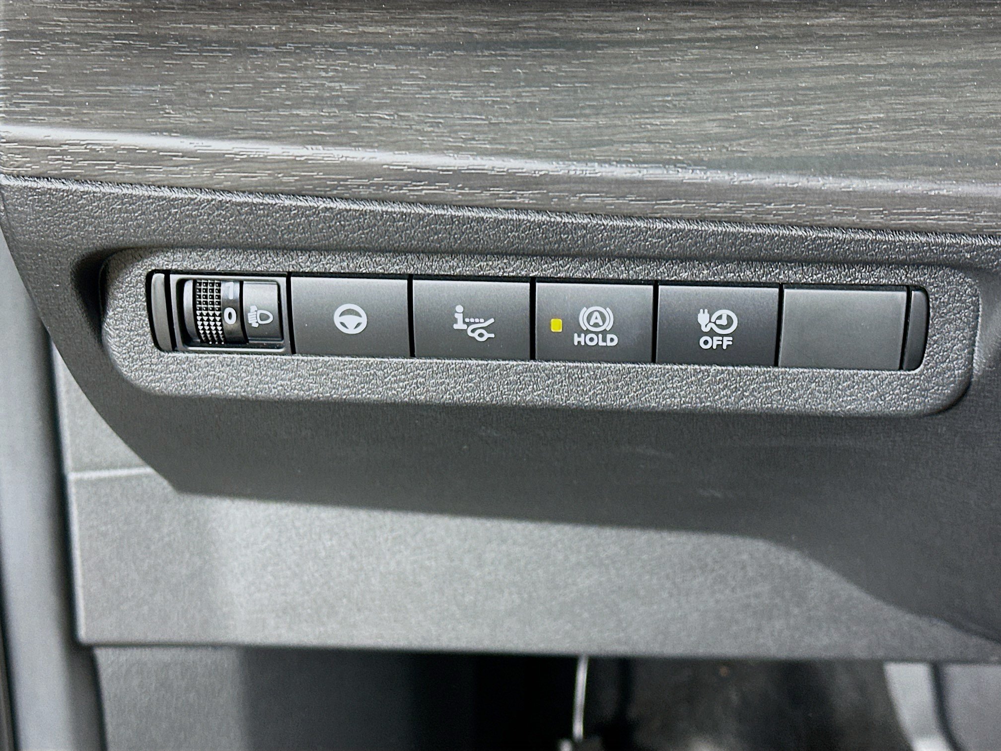 Used 2024 Nissan Ariya AWD image 17