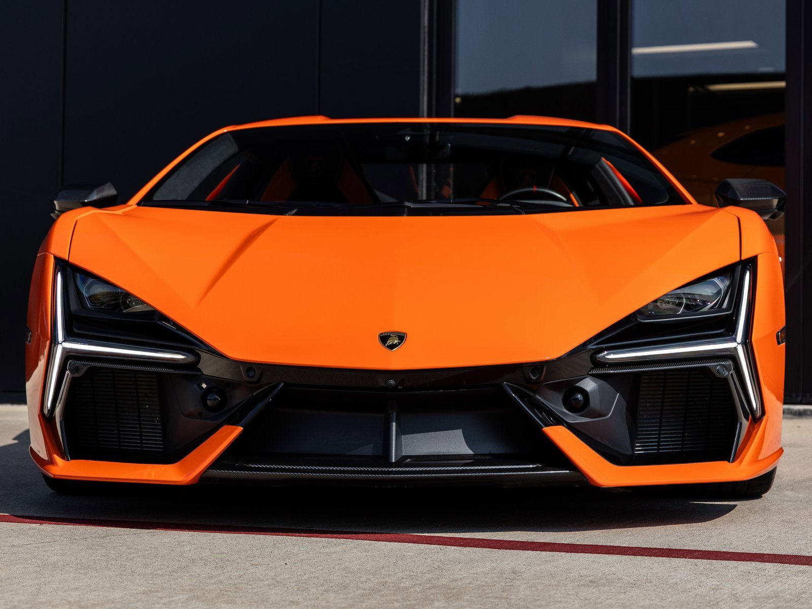 Used 2024 Lamborghini Revuelto image 5