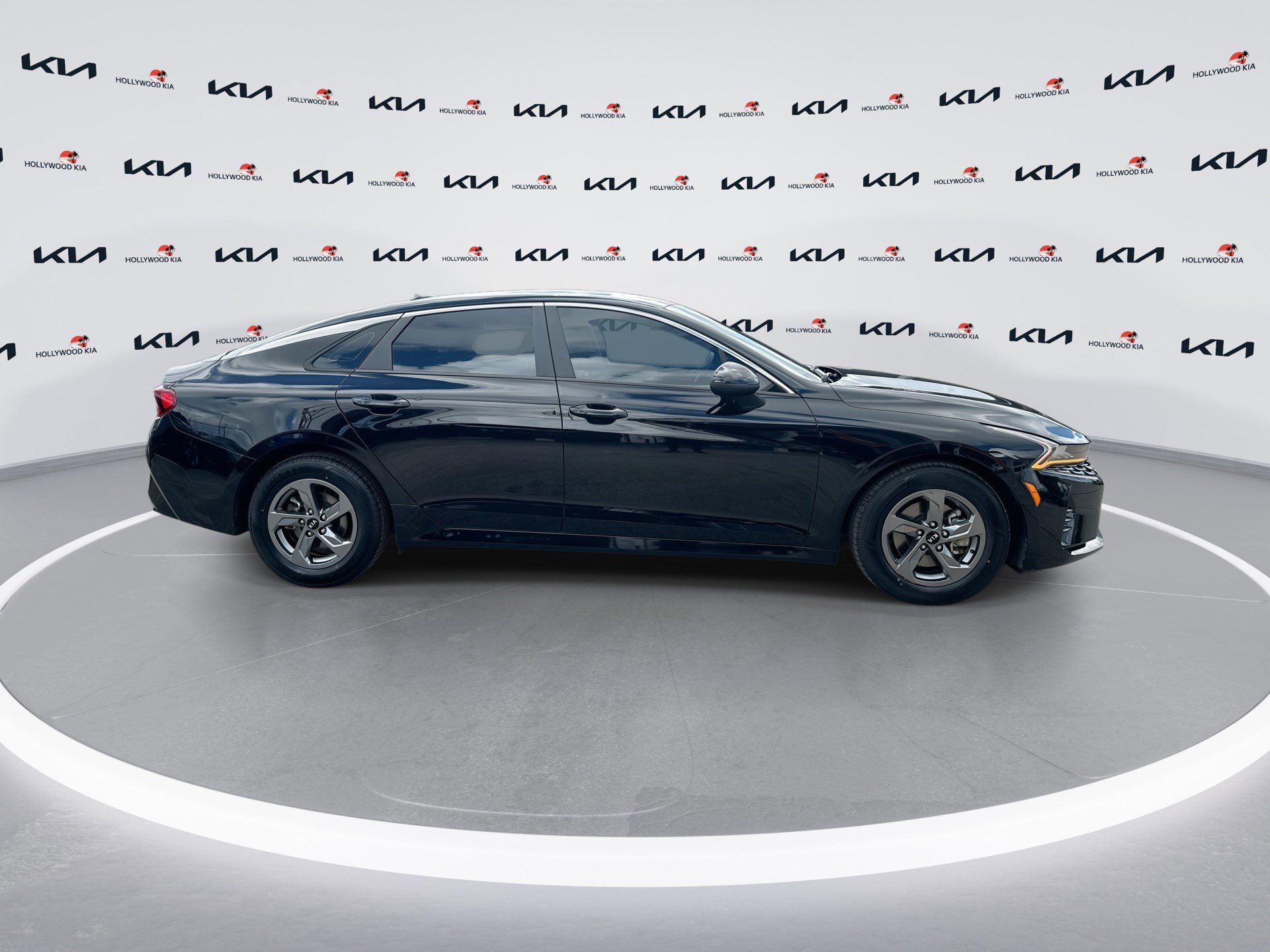 Used 2021 Kia K5 LXS image 9