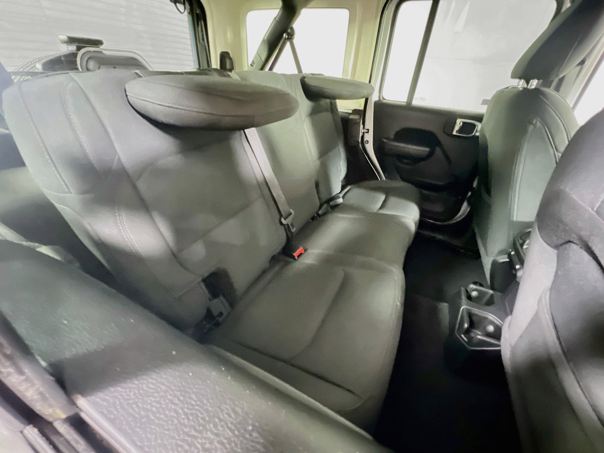 Used 2023 Jeep Wrangler Unlimited Sport AWD/4WD image 25
