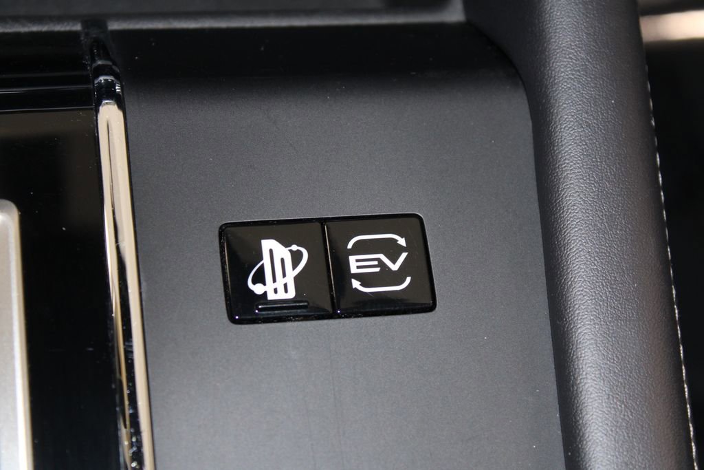 Used 2024 Mitsubishi Outlander 4WD Plug-In Hybrid image 42