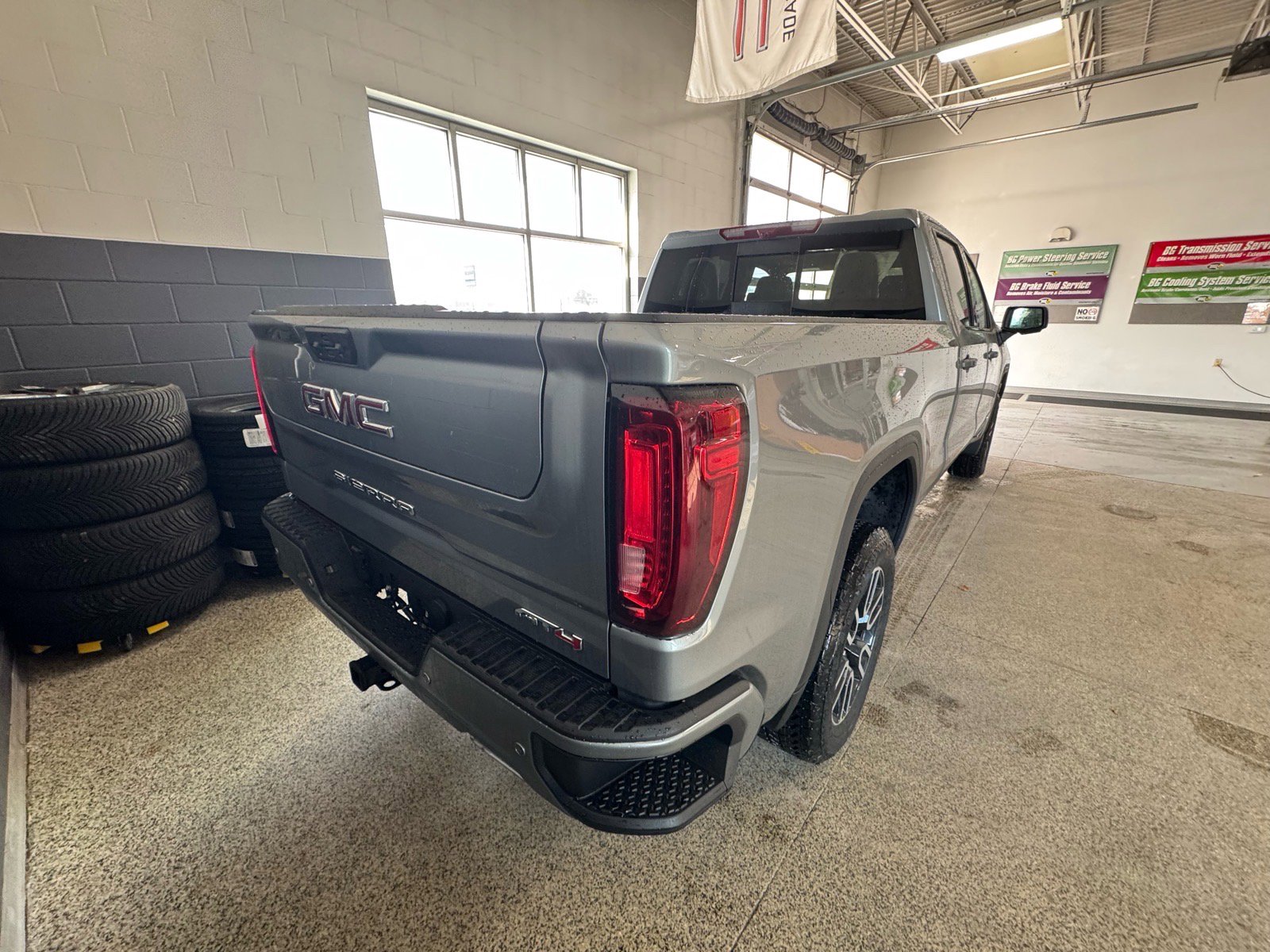 New 2026 GMC Sierra 1500 AT4 w/ AT4 Premium Package AWD/4WD image 5