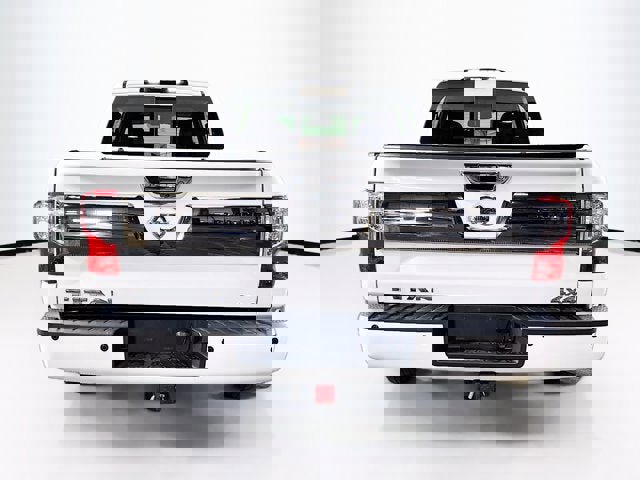 Used 2017 Nissan Titan Platinum Reserve image 6