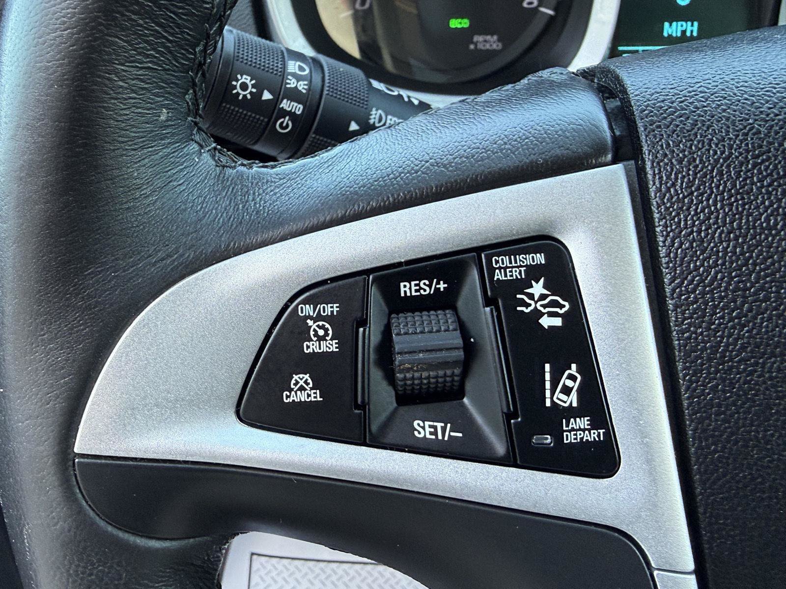 Used 2017 Chevrolet Equinox Premier w/ Enhanced Convenience Package AWD/4WD image 13