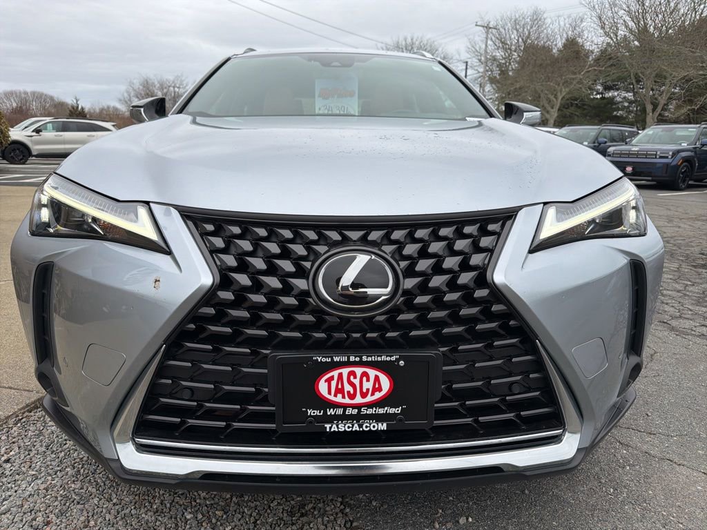 Used 2023 Lexus UX 250h AWD w/ Premium Package image 2