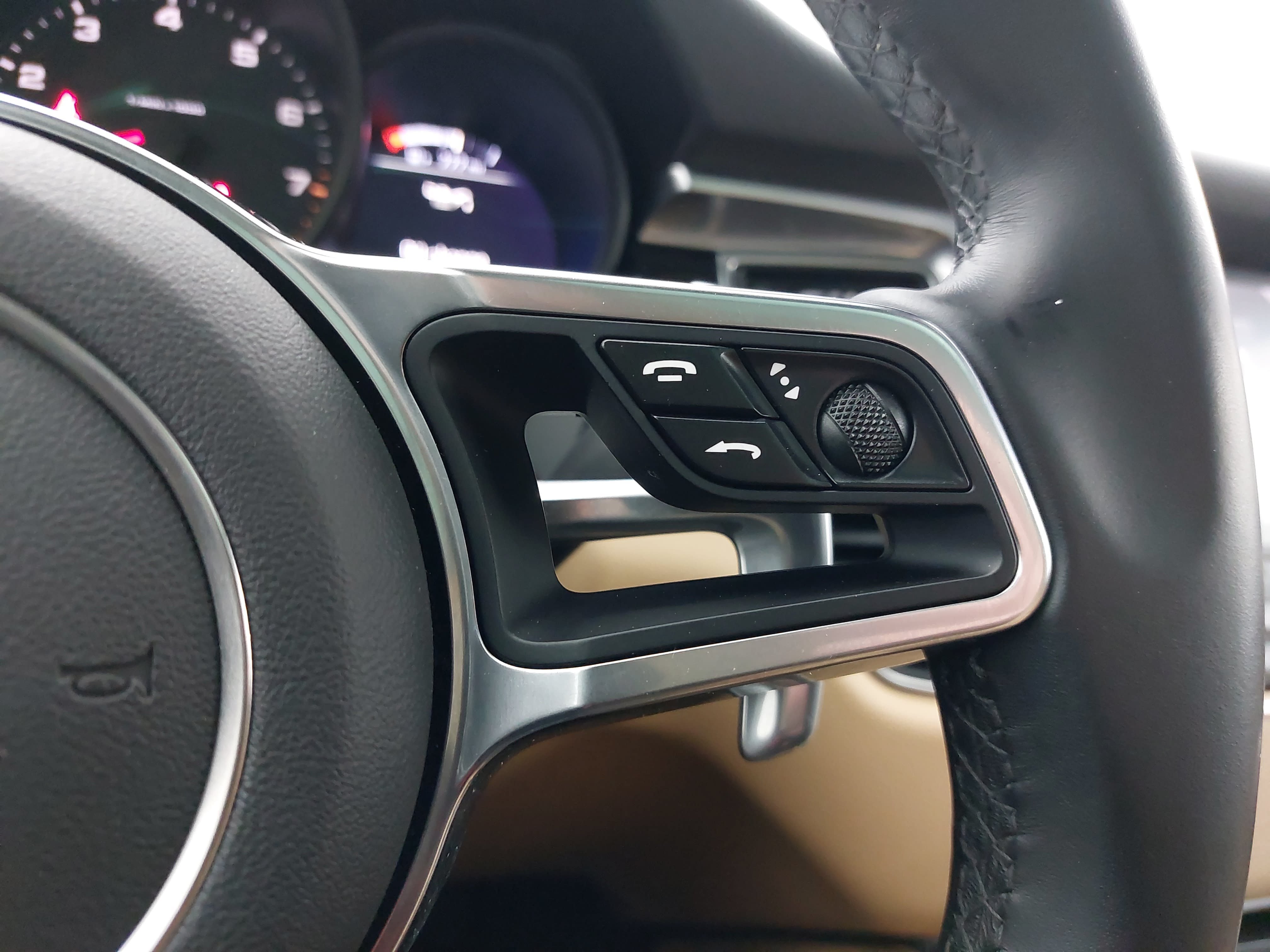 Used 2017 Porsche Macan AWD/4WD image 20