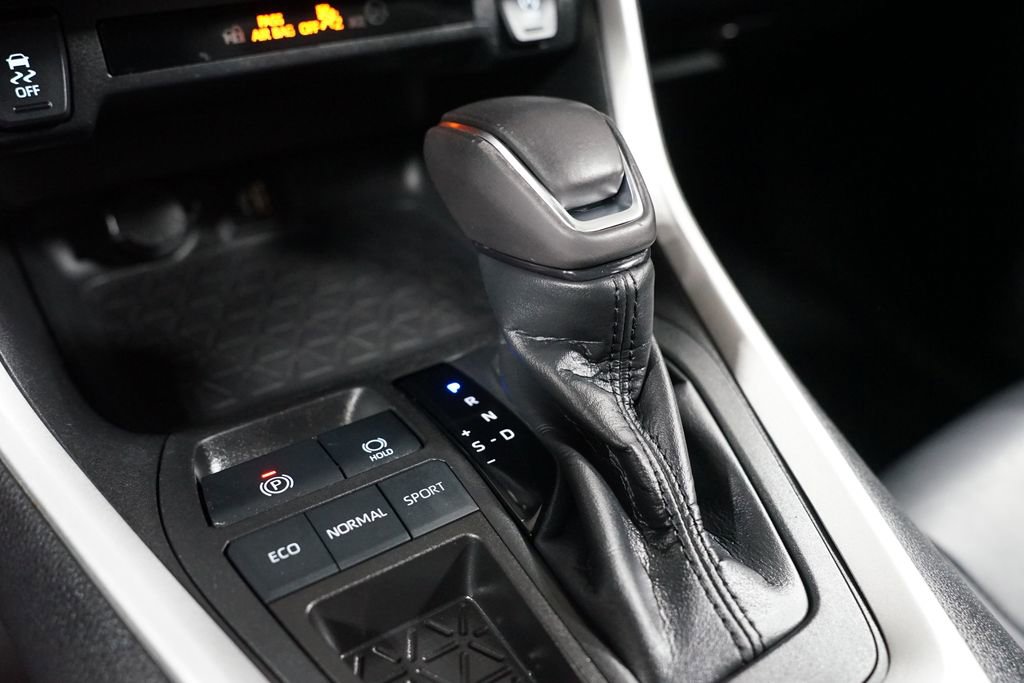 Used 2023 Toyota RAV4 XLE Premium FWD image 20