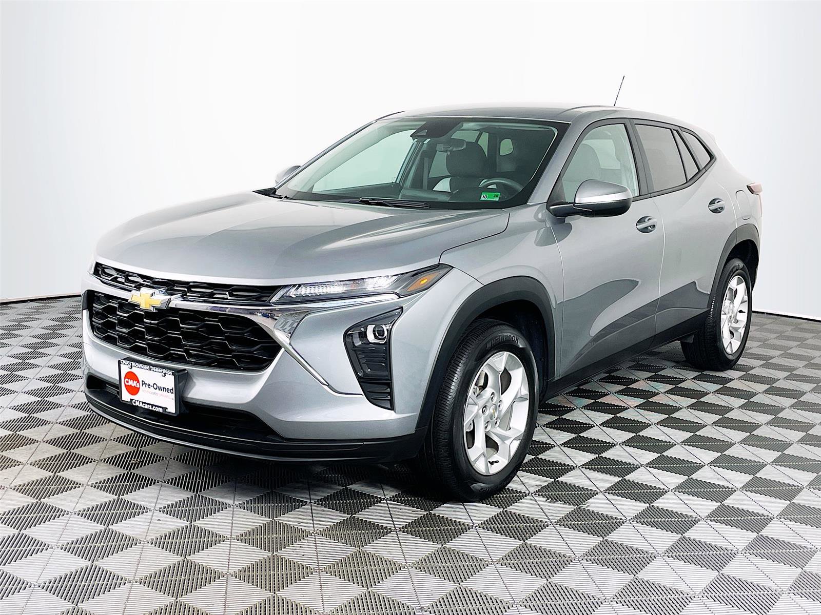 Certified 2024 Chevrolet Trax LS w/ LS Convenience Package image 3