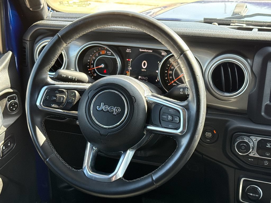 Used 2018 Jeep Wrangler Unlimited Sahara AWD/4WD image 14