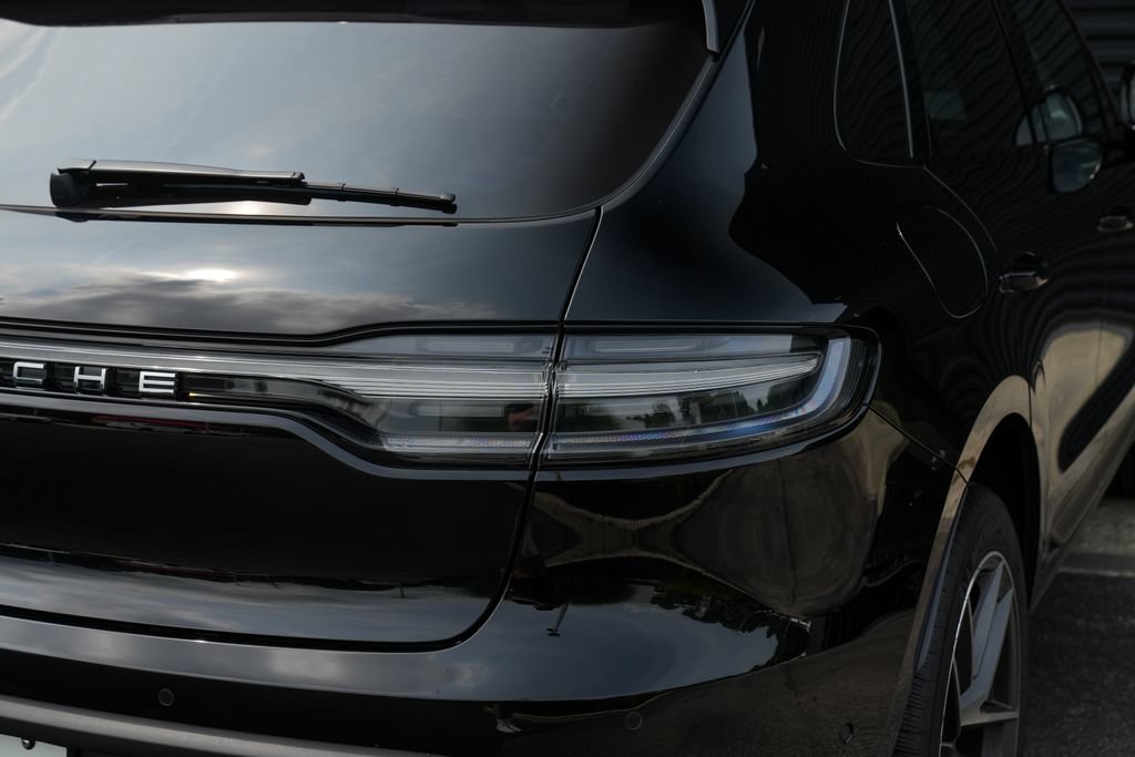 Certified 2026 Porsche Macan AWD/4WD image 15