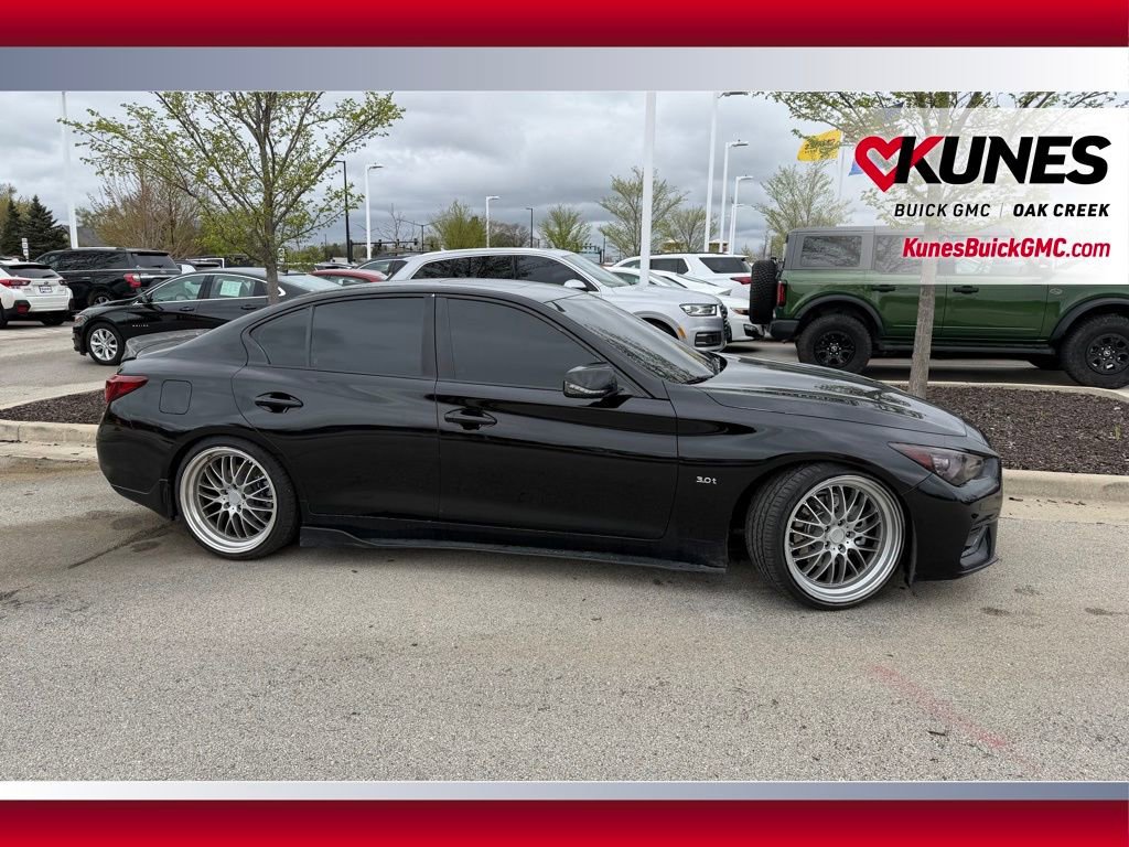 Used 2018 INFINITI Q50 Luxe w/ Essential Package (3.0T Luxe) AWD/4WD image 4