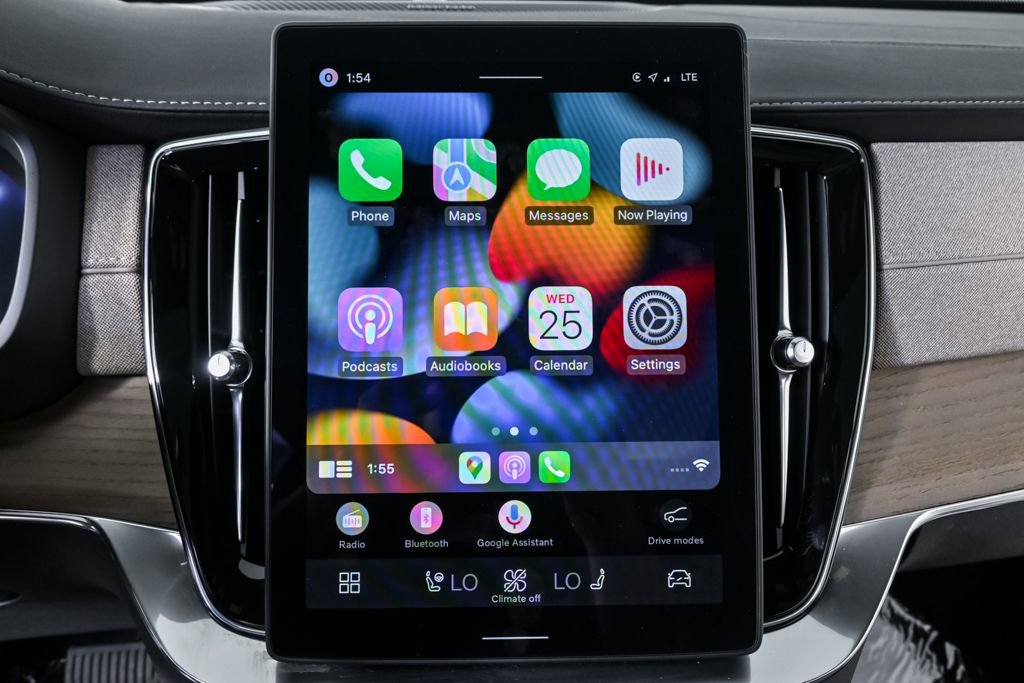 Certified 2026 Volvo XC90 B6 Plus w/ Protection Package Premier image 18