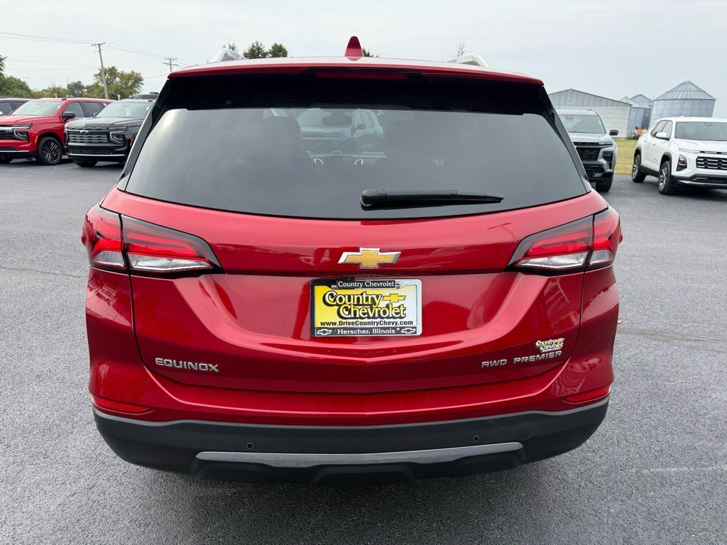 Used 2023 Chevrolet Equinox Premier image 4