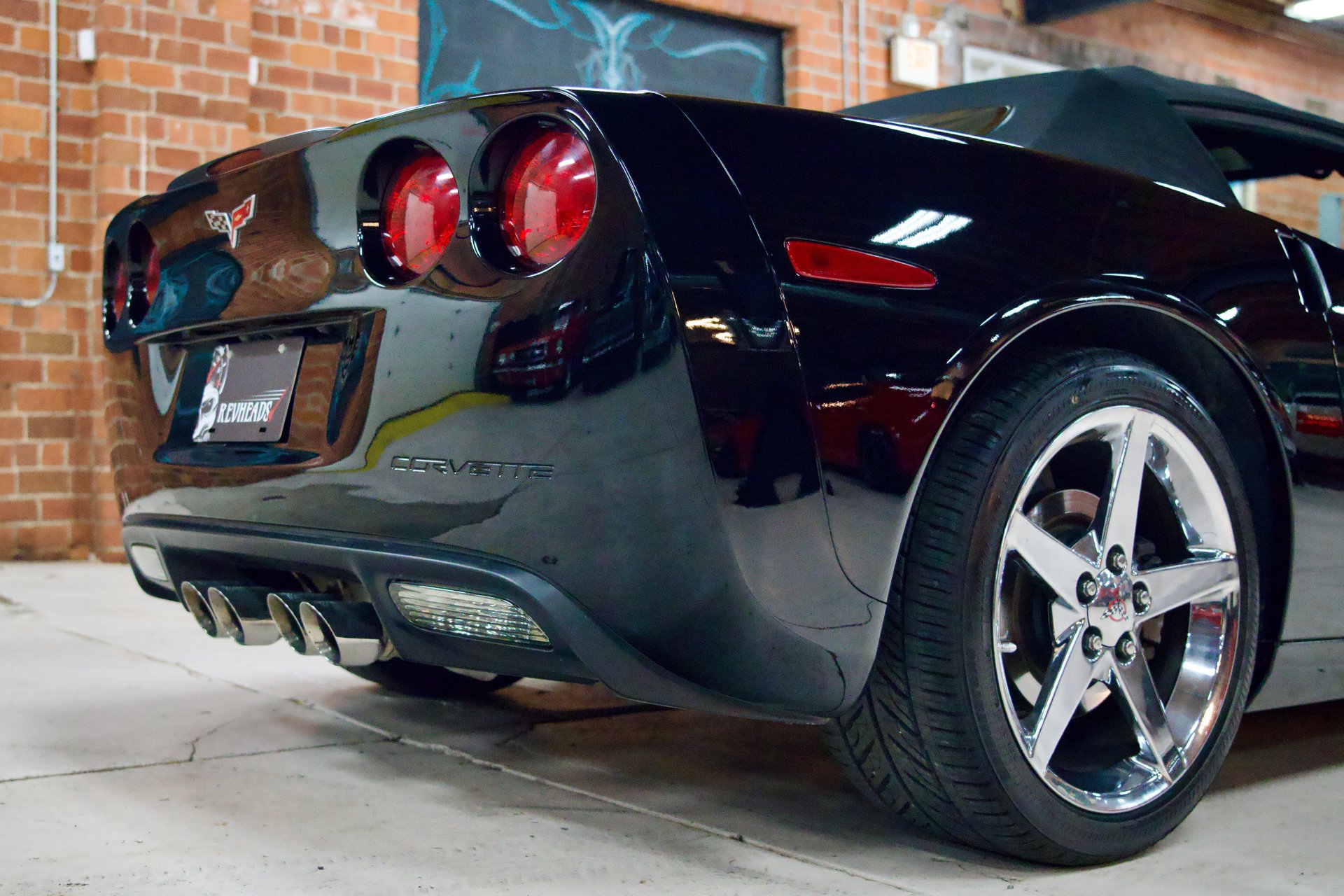 Used 2005 Chevrolet Corvette Convertible w/ Preferred Equipment Group RWD image 19