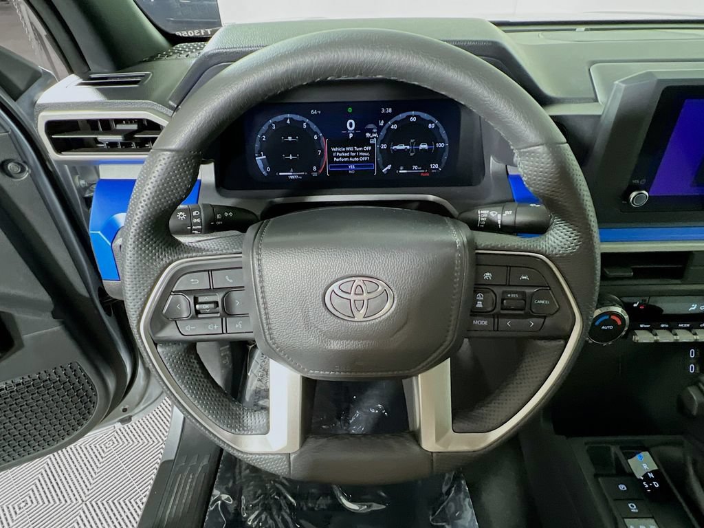 Certified 2025 Toyota Tacoma TRD Off-Road AWD/4WD image 10