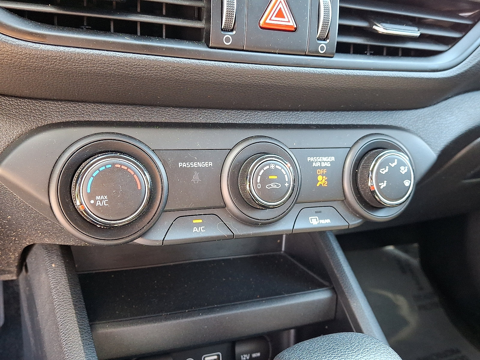 Used 2020 Kia Forte LXS FWD image 15