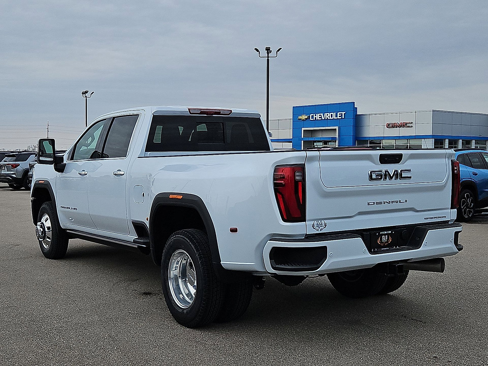 New 2026 GMC Sierra 3500 Denali Ultimate AWD/4WD image 11