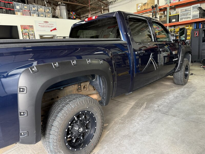 Used 2010 Chevrolet Silverado 2500 LTZ w/ Convenience Package AWD/4WD image 6