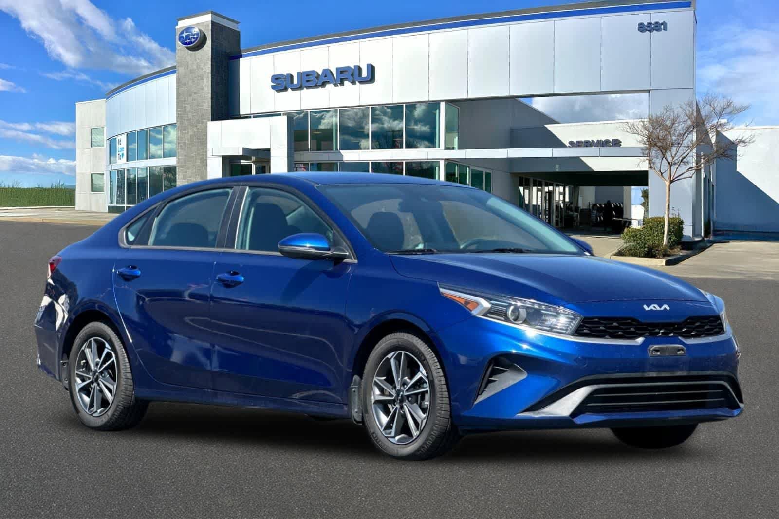 Used 2023 Kia Forte LXS w/ LXS Technology Package FWD image 5
