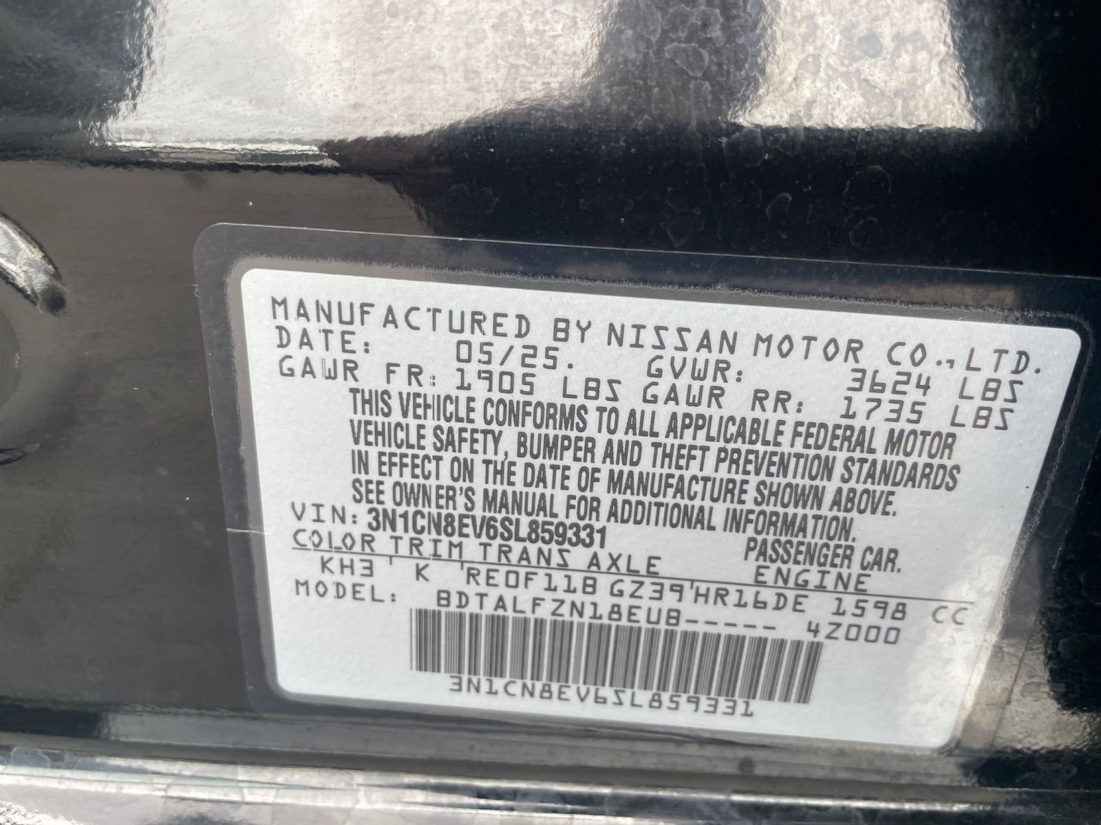 Used 2025 Nissan Versa SV image 18