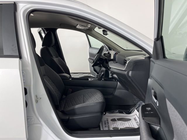 New 2026 Nissan Kicks SV image 37