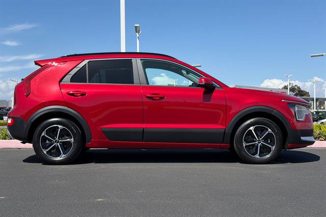 New 2026 Kia Niro EX FWD image 3