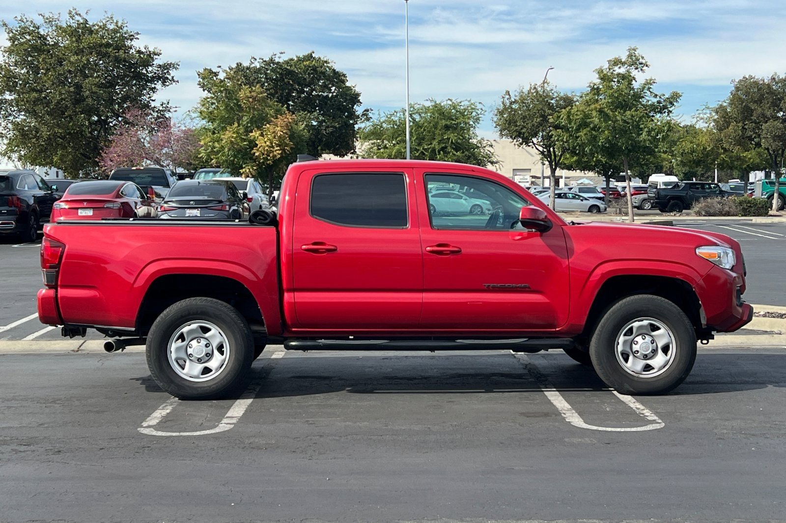 Used 2022 Toyota Tacoma SR image 3