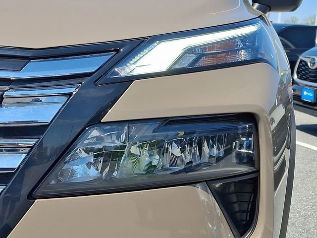 Used 2024 Nissan Rogue SL w/ SL Premium Package AWD/4WD image 10