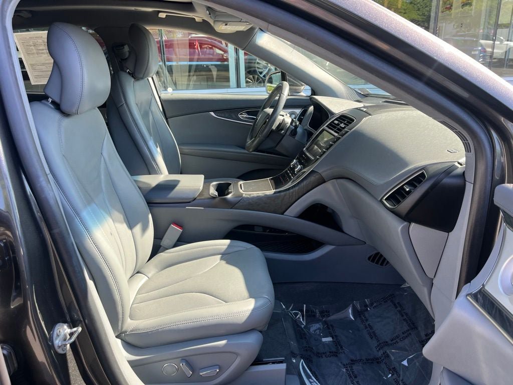 Certified 2019 Lincoln Nautilus Reserve w/ Ultimate Package AWD/4WD image 22