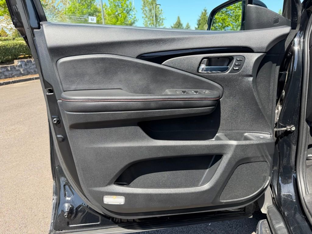 Used 2020 Honda Ridgeline Black Edition image 12