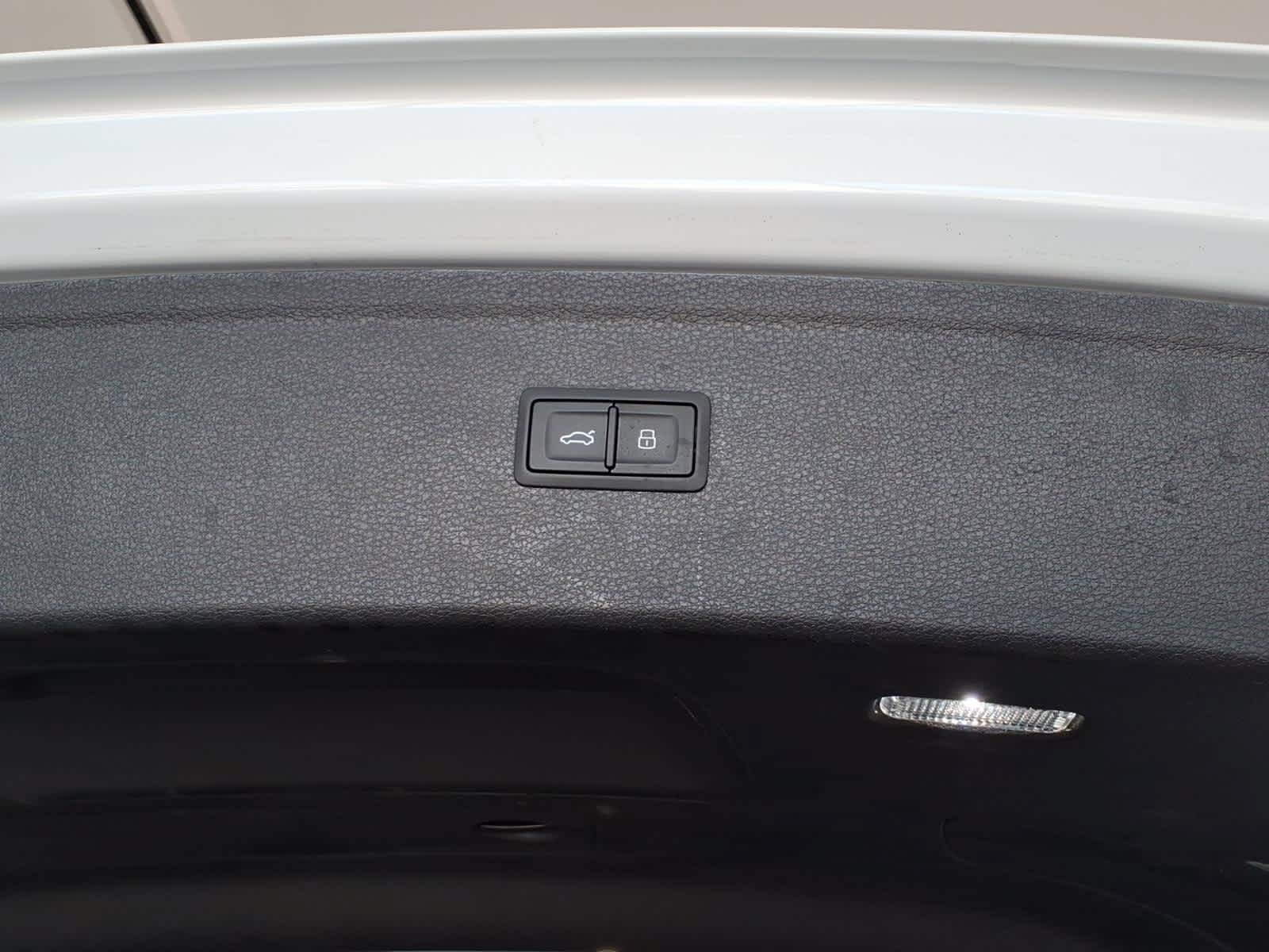 Used 2023 Audi Q5 2.0T Prestige w/ Prestige Package AWD/4WD image 12