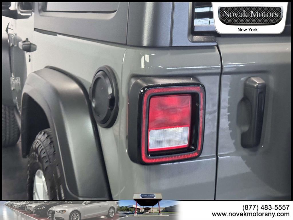 Used 2021 Jeep Wrangler Sport AWD/4WD image 9