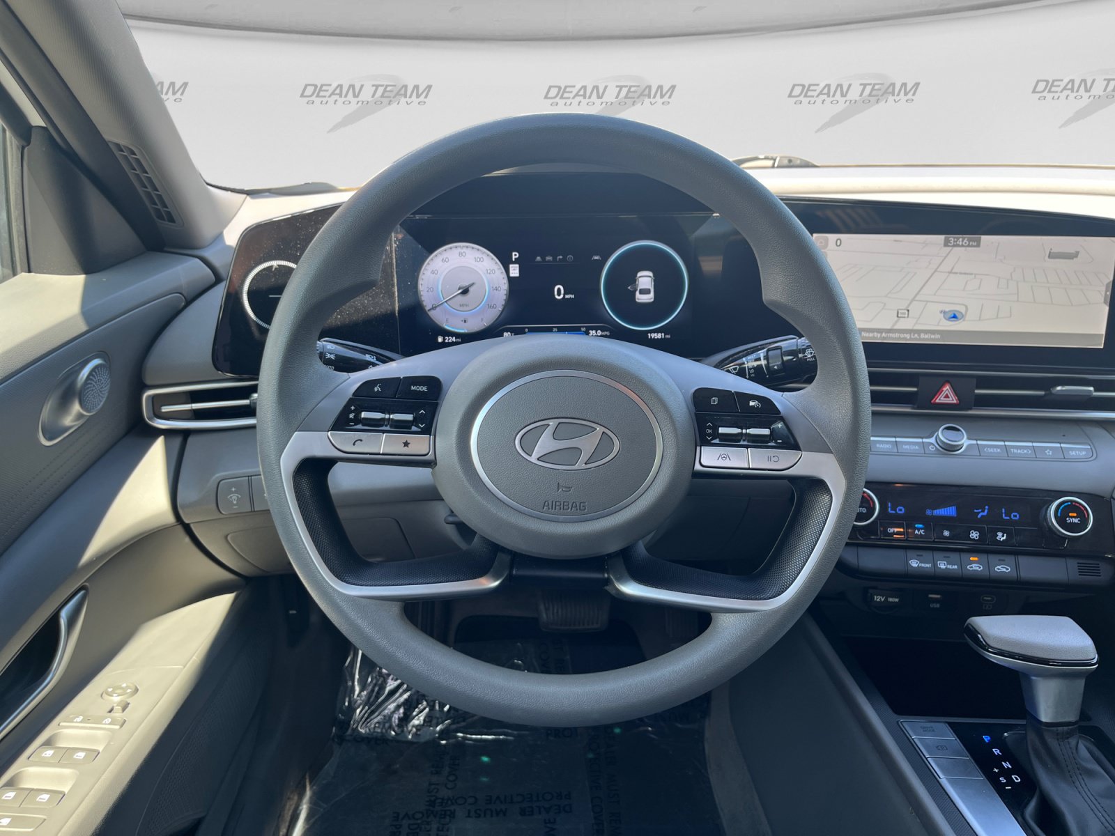 Used 2024 Hyundai Elantra SEL FWD image 14