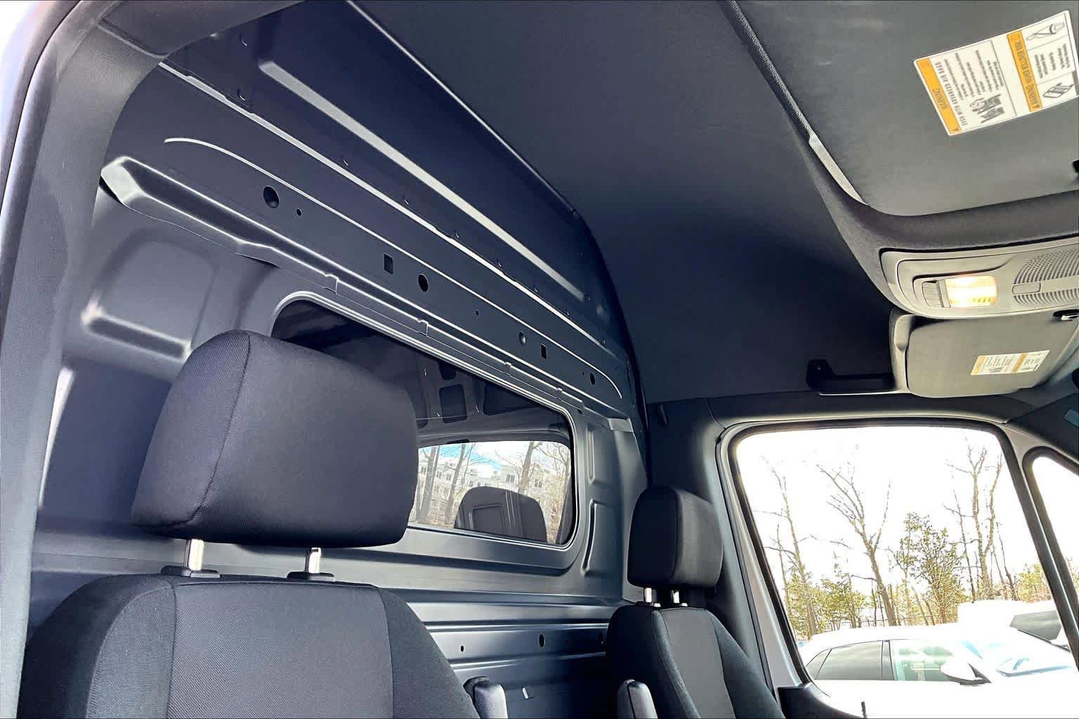 Used 2025 Mercedes-Benz Sprinter 2500 image 14